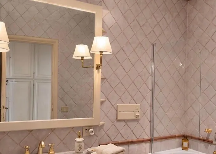 Borgo In Elegante Apartamento